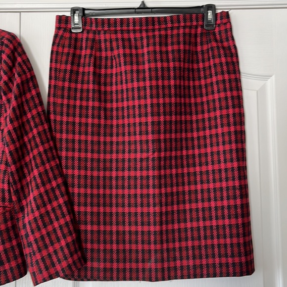 EUC Aquascutum suit - Picture 3 of 15